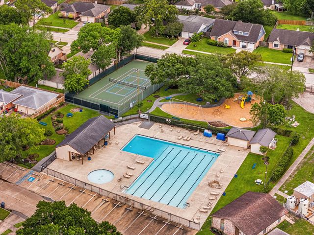 1103 Pinecroft Drive, Sugar Land, TX 77498