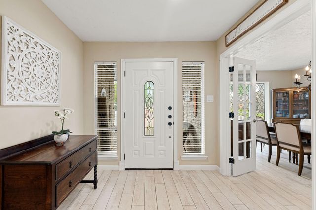 1103 Pinecroft Drive, Sugar Land, TX 77498