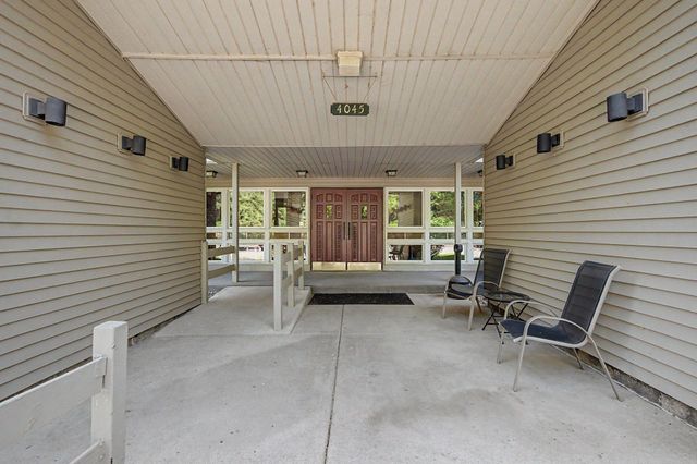 4045 Hodgson Road 107, Shoreview, MN 55126