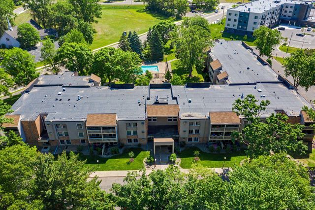 4045 Hodgson Road 107, Shoreview, MN 55126
