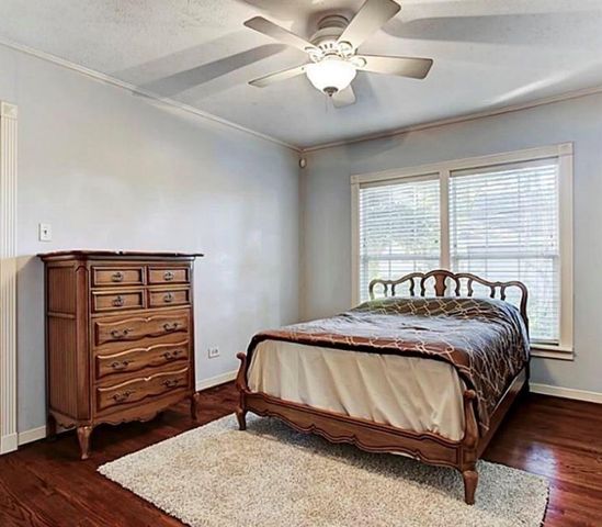 515 W 30th Street, Houston, TX 77018