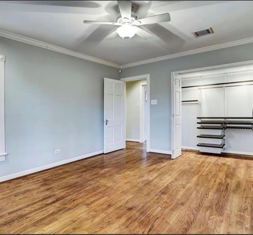 515 W 30th Street, Houston, TX 77018