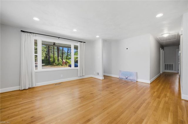 3909 Wedgewood DR, Chesapeake, VA 23321