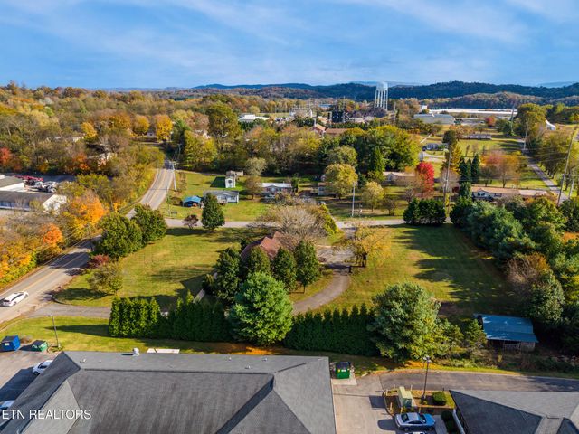 2731 Asbury Rd, Knoxville, TN 37914