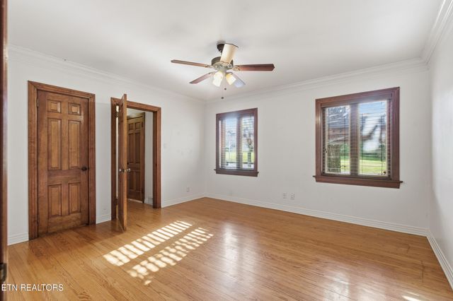 2731 Asbury Rd, Knoxville, TN 37914