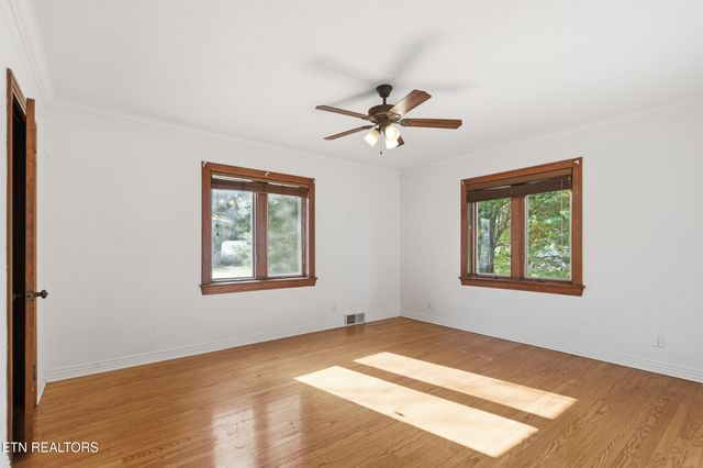 2731 Asbury Rd, Knoxville, TN 37914