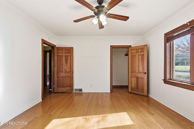 2731 Asbury Rd, Knoxville, TN 37914