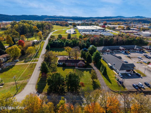 2731 Asbury Rd, Knoxville, TN 37914