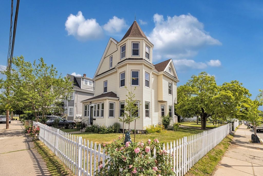 15 Reddy Ave, Boston, MA 02136
