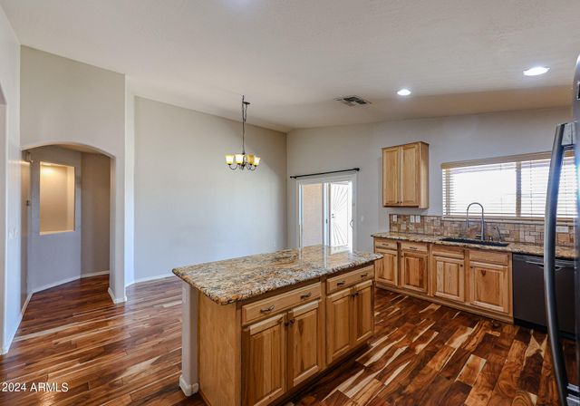 7423 W PUEBLO Avenue, Phoenix, AZ 85043