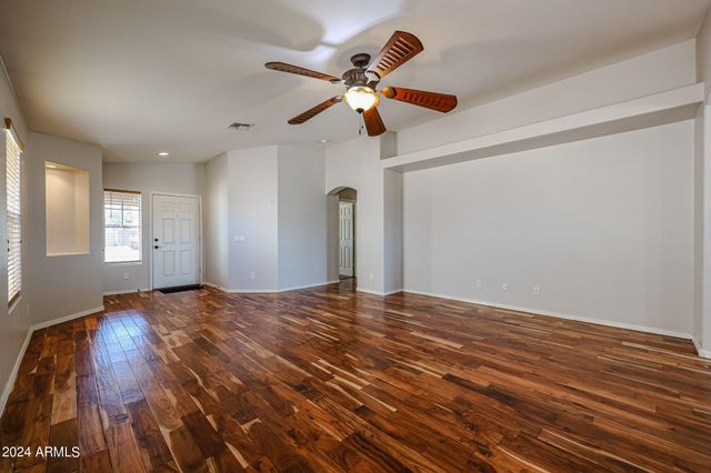 7423 W PUEBLO Avenue, Phoenix, AZ 85043