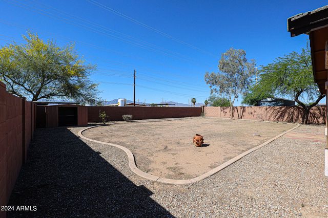 7423 W PUEBLO Avenue, Phoenix, AZ 85043