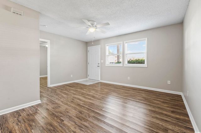 4150 Horseshoe Rd N Apt 41, Little River, SC 29566