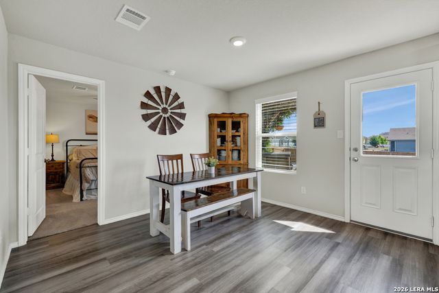 2459 Pechora Pipit, New Braunfels, TX 78130