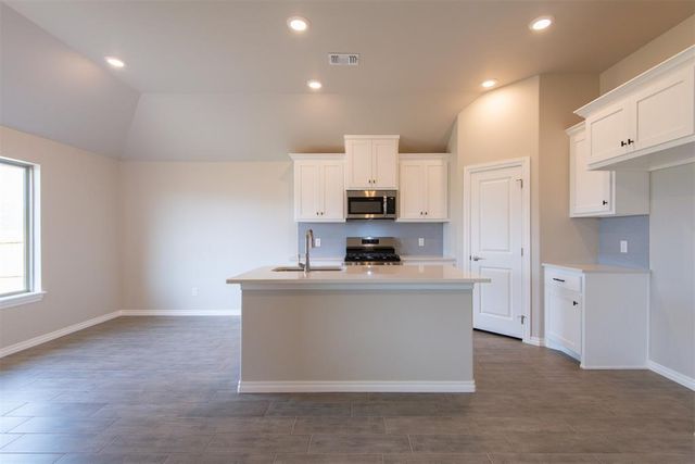 8401 NW 162nd Street, Edmond, OK 73013