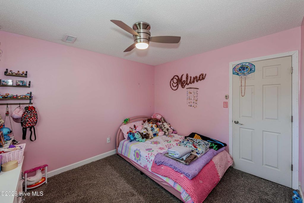 Image 19 of property listing at 408 Cardinal Road, Jacksonville, NC 28546
