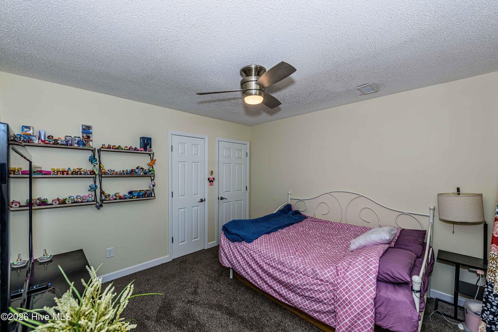 Image 22 of property listing at 408 Cardinal Road, Jacksonville, NC 28546