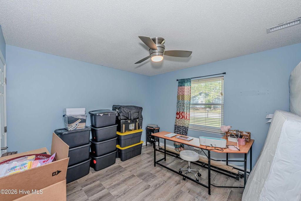 Image 25 of property listing at 408 Cardinal Road, Jacksonville, NC 28546