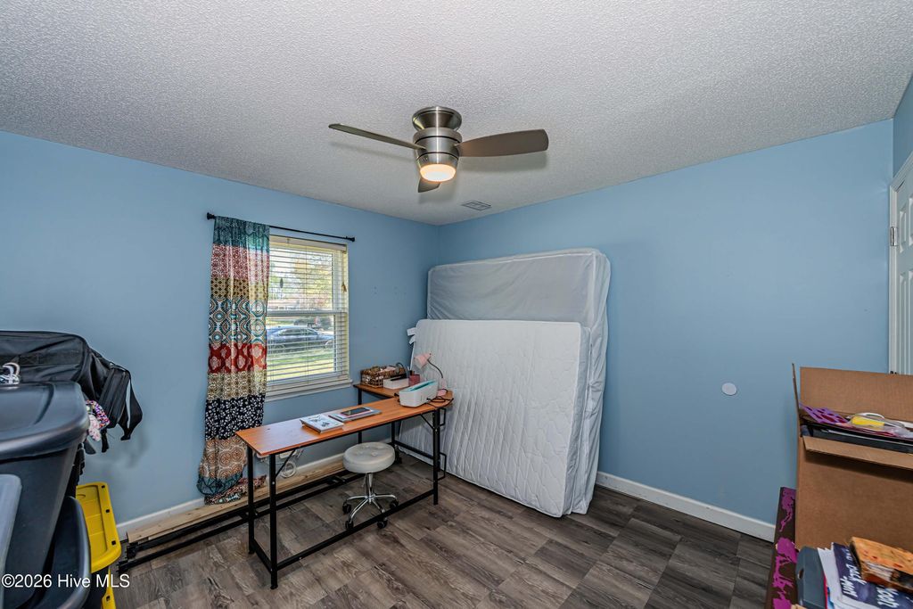Image 26 of property listing at 408 Cardinal Road, Jacksonville, NC 28546