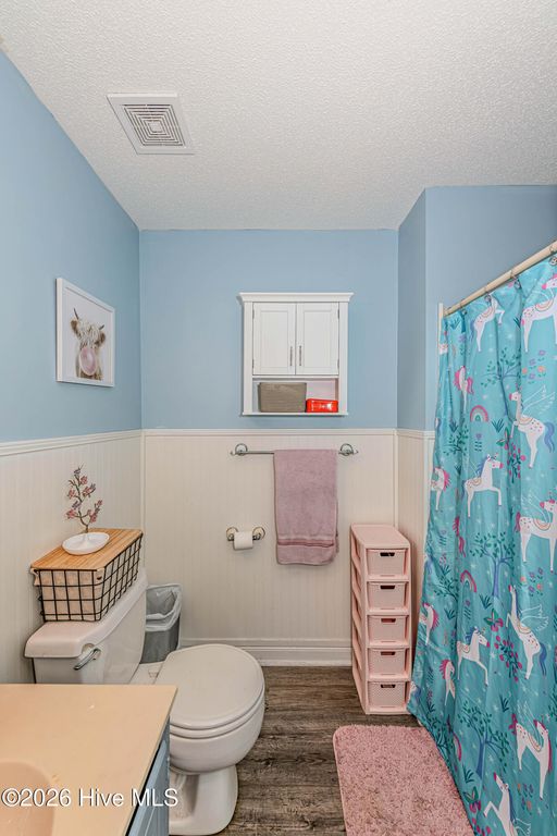 Image 28 of property listing at 408 Cardinal Road, Jacksonville, NC 28546
