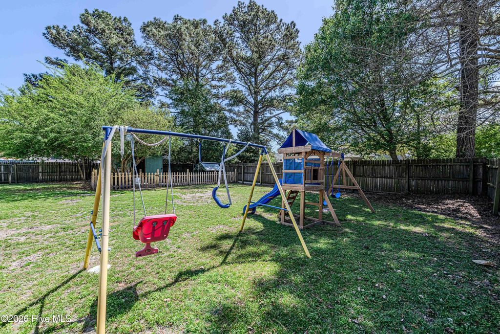 Image 34 of property listing at 408 Cardinal Road, Jacksonville, NC 28546