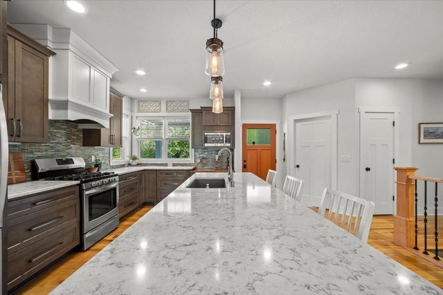 9015 W Grange AVENUE, Greendale, WI 53129