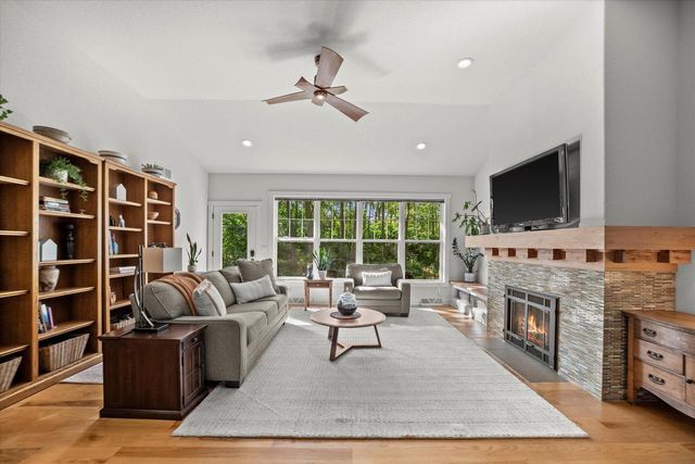 9015 W Grange AVENUE, Greendale, WI 53129
