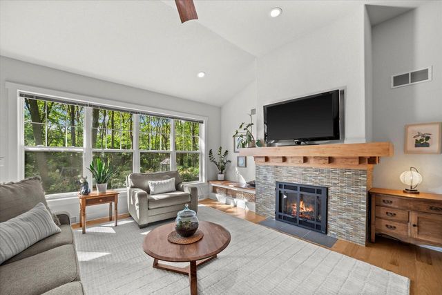 9015 W Grange AVENUE, Greendale, WI 53129