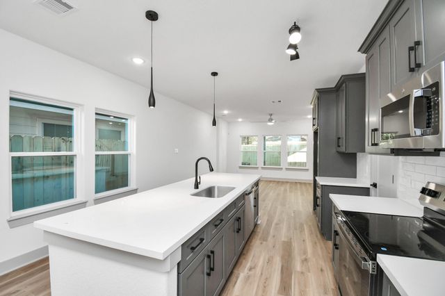 3521 Canfield Street AB, Houston, TX 77004