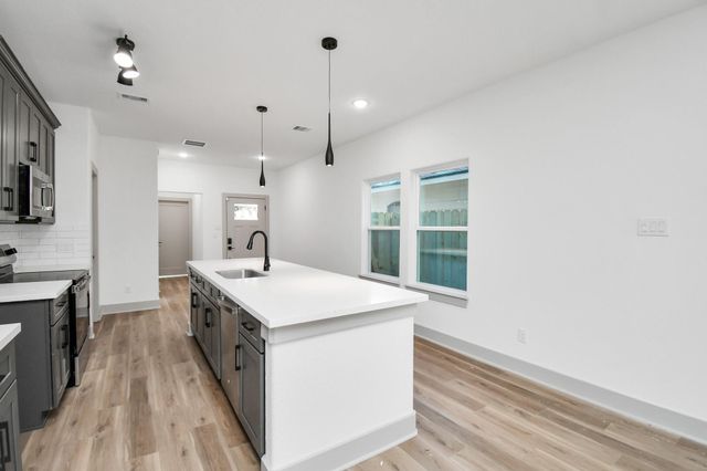 3521 Canfield Street AB, Houston, TX 77004