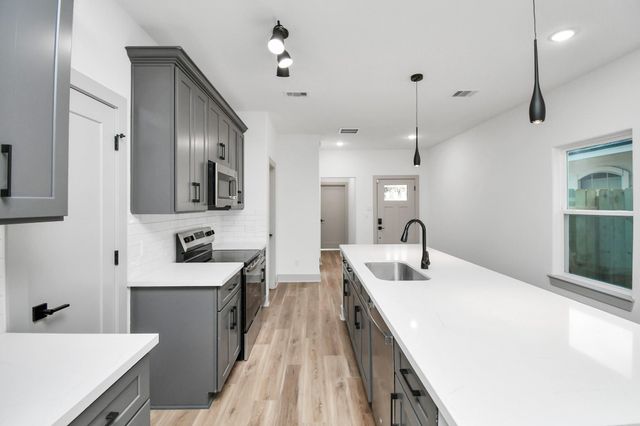 3521 Canfield Street AB, Houston, TX 77004