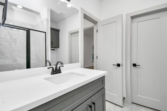 3521 Canfield Street AB, Houston, TX 77004