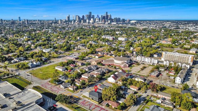 3521 Canfield Street AB, Houston, TX 77004