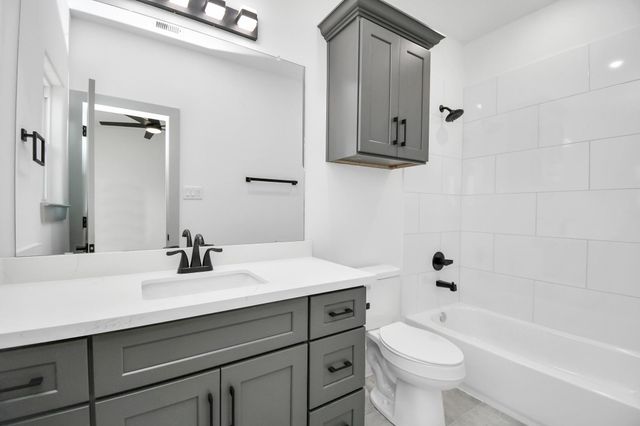 3521 Canfield Street AB, Houston, TX 77004