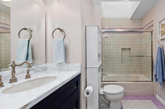 5241 Alzeda Drive, La Mesa, CA 91941