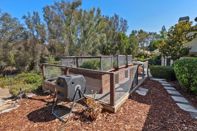 5241 Alzeda Drive, La Mesa, CA 91941