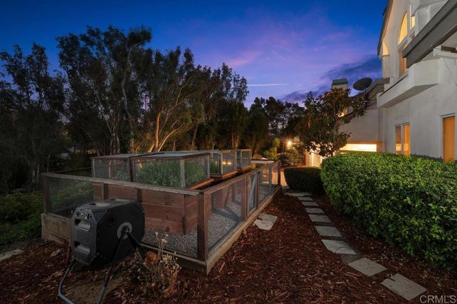 5241 Alzeda Drive, La Mesa, CA 91941
