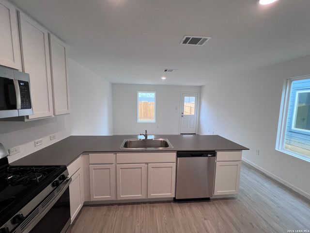 7623 Aston Cross, San Antonio, TX 78253