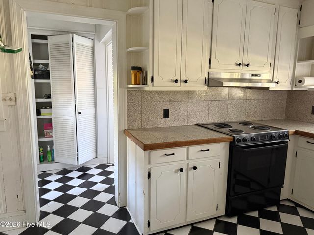 1202 Ruffin Terrace, Kinston, NC 28504