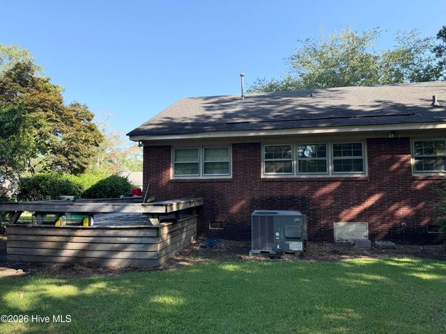 1202 Ruffin Terrace, Kinston, NC 28504