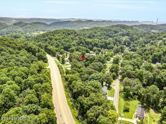 120 Oak Rd, Powell, TN 37849