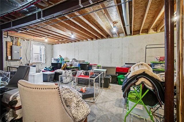 1912 SW Merryman Drive, Lee's Summit, MO 64082