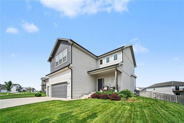 1912 SW Merryman Drive, Lee's Summit, MO 64082