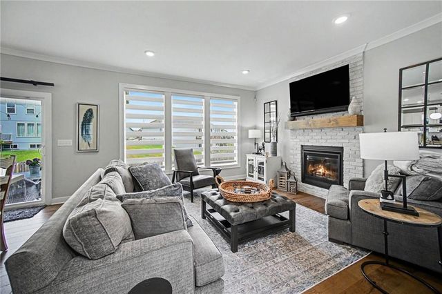 1912 SW Merryman Drive, Lee's Summit, MO 64082