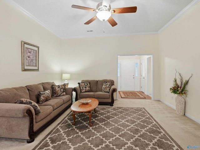 137 Artesian Lane, Huntsville, AL 35758