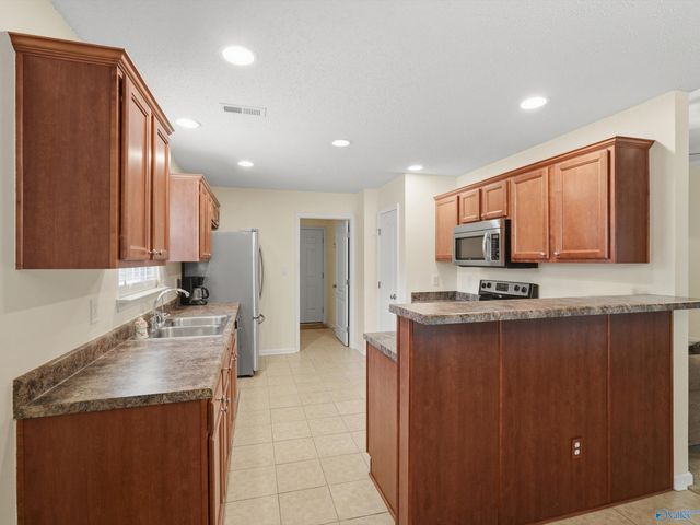 137 Artesian Lane, Huntsville, AL 35758