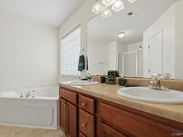 137 Artesian Lane, Huntsville, AL 35758
