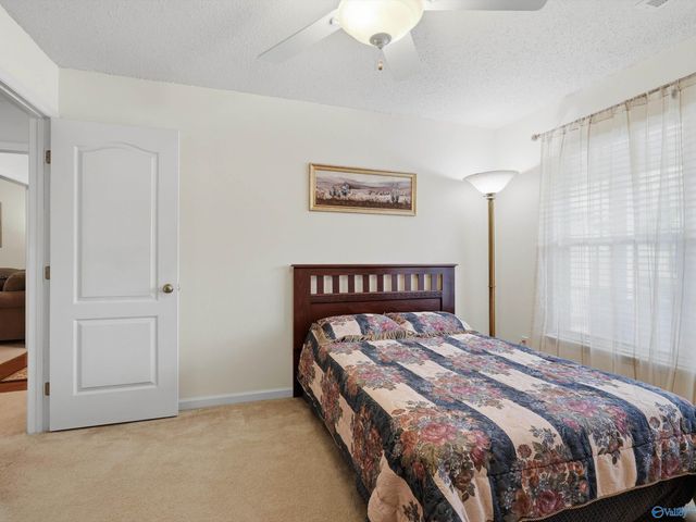 137 Artesian Lane, Huntsville, AL 35758