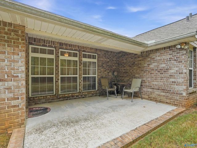 137 Artesian Lane, Huntsville, AL 35758