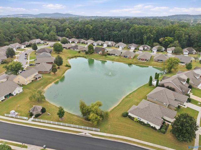 137 Artesian Lane, Huntsville, AL 35758